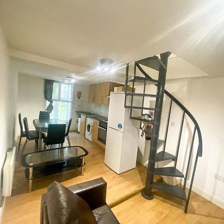 96 Uxbridge Road Apartments Λονδίνο Εξωτερικό φωτογραφία