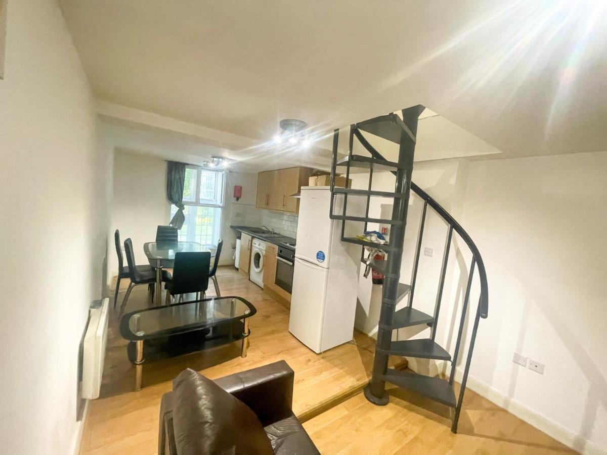 96 Uxbridge Road Apartments Λονδίνο Εξωτερικό φωτογραφία