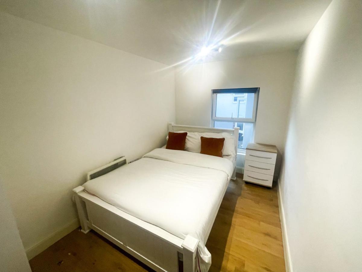 96 Uxbridge Road Apartments Λονδίνο Εξωτερικό φωτογραφία