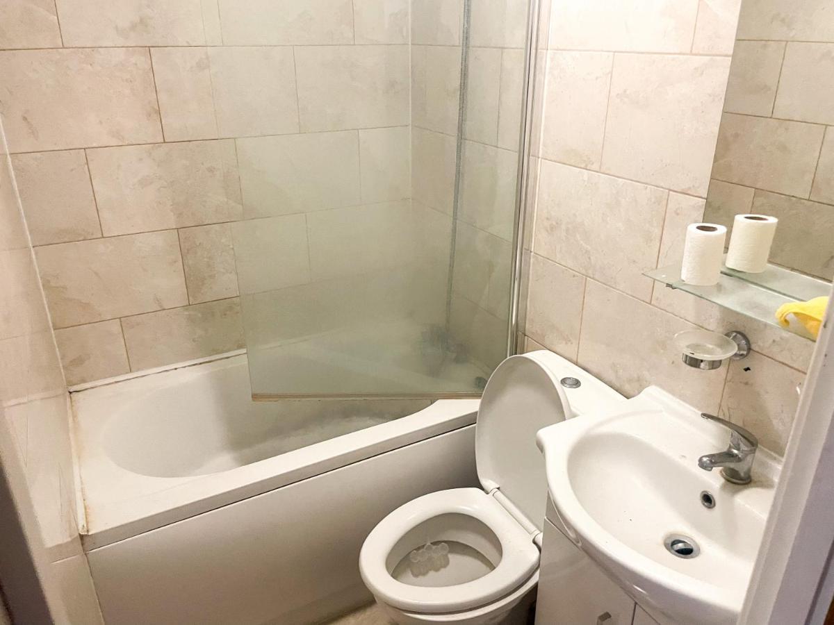 96 Uxbridge Road Apartments Λονδίνο Εξωτερικό φωτογραφία